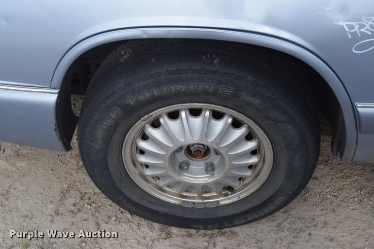 image for item L2604 1996 Buick Regal