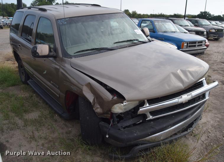 image for item L2605 2003 Chevrolet Tahoe SUV