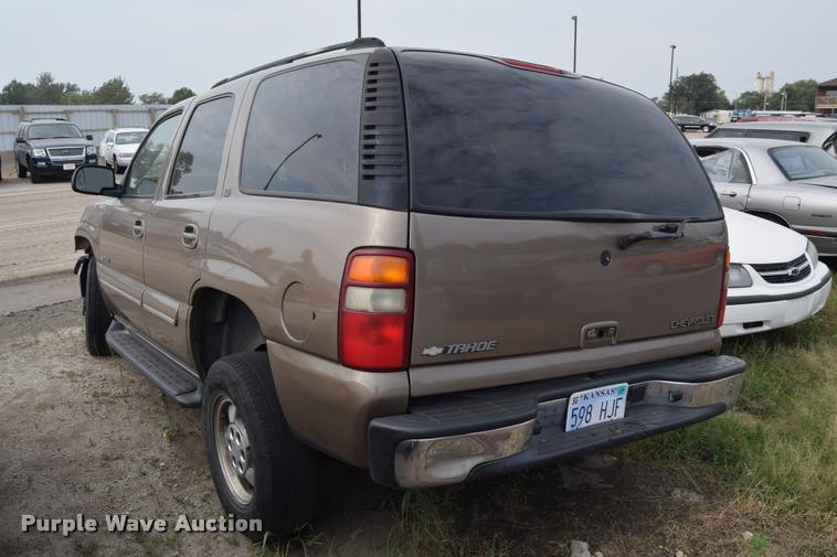 image for item L2605 2003 Chevrolet Tahoe SUV