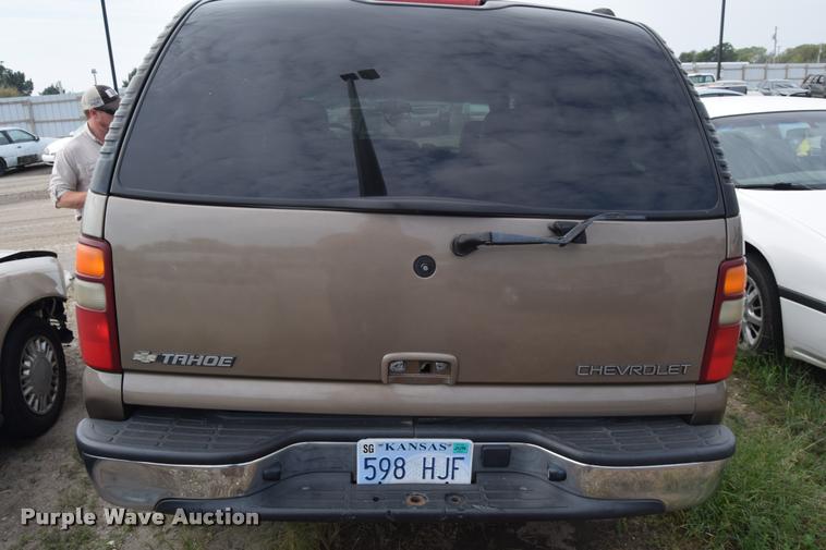 image for item L2605 2003 Chevrolet Tahoe SUV