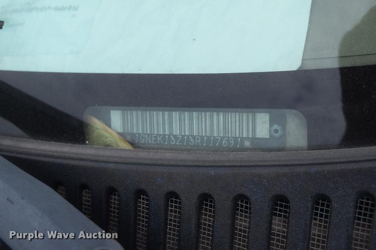 image for item L2605 2003 Chevrolet Tahoe SUV