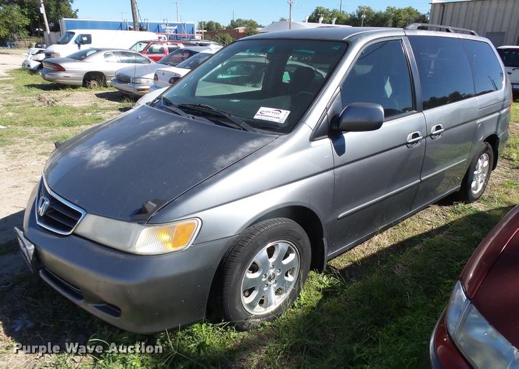 image for item L2716 2002 Honda Odyssey van