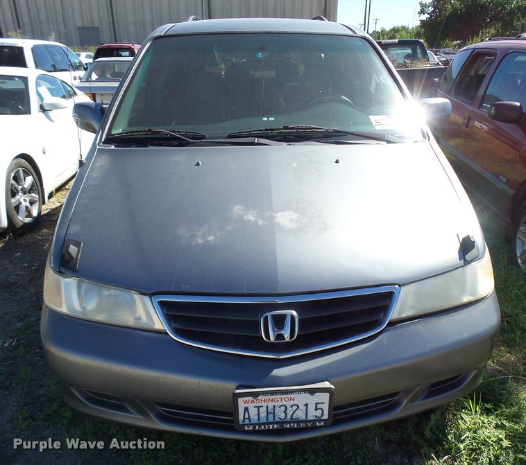 image for item L2716 2002 Honda Odyssey van