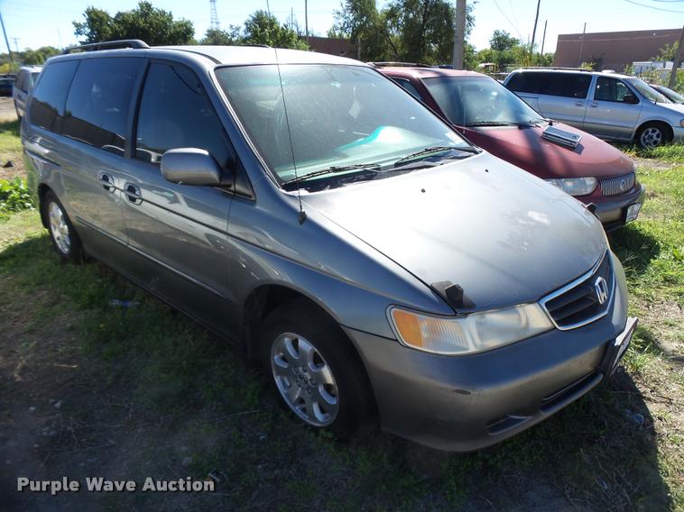 image for item L2716 2002 Honda Odyssey van