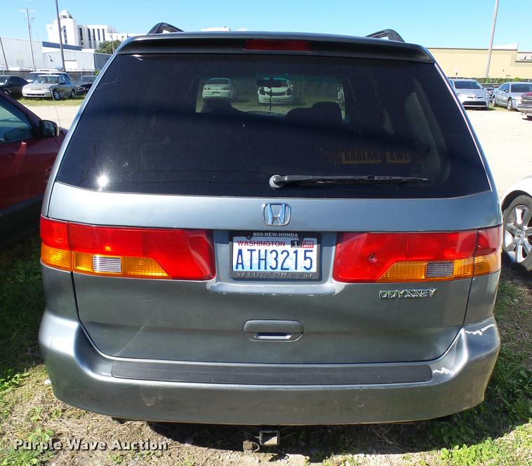 image for item L2716 2002 Honda Odyssey van