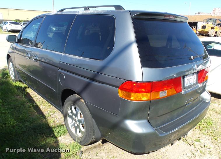 image for item L2716 2002 Honda Odyssey van