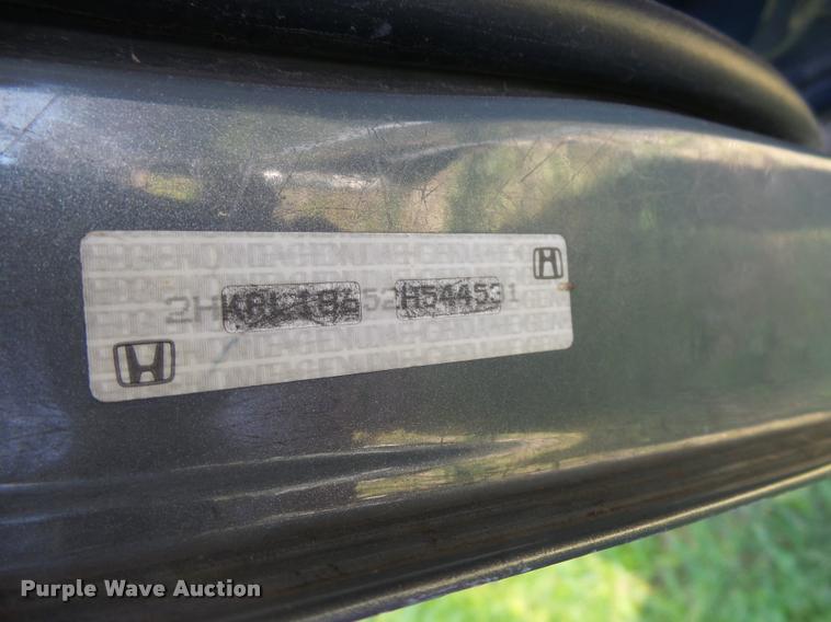 image for item L2716 2002 Honda Odyssey van