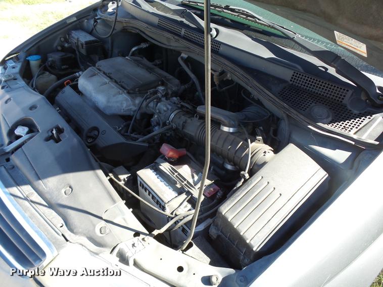 image for item L2716 2002 Honda Odyssey van