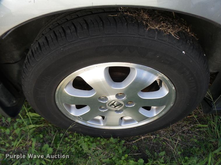 image for item L2716 2002 Honda Odyssey van