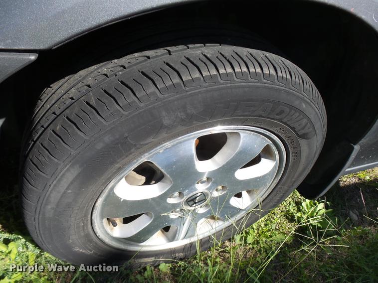 image for item L2716 2002 Honda Odyssey van