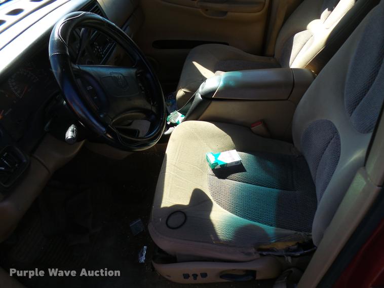 image for item L2717 1999 Dodge Durango SUV