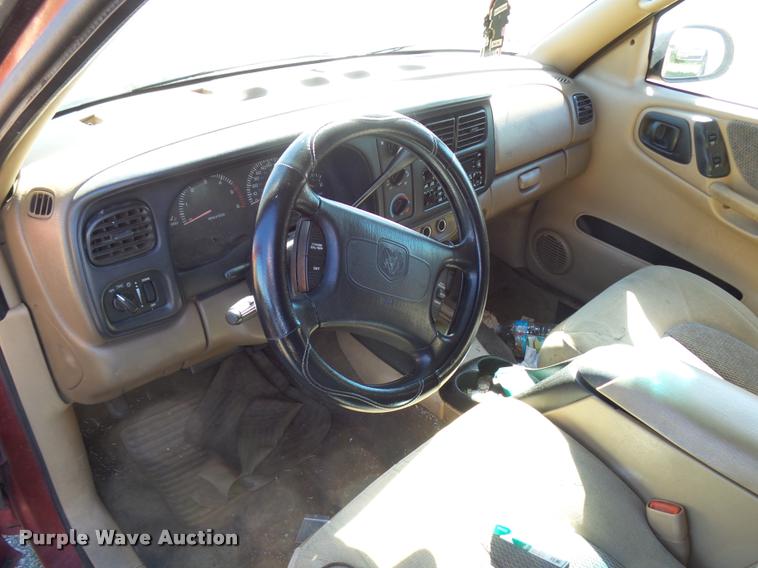 image for item L2717 1999 Dodge Durango SUV