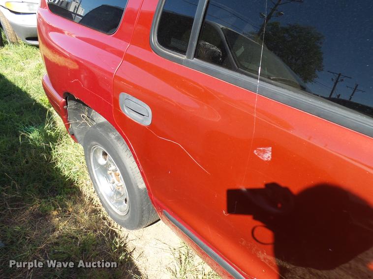 image for item L2717 1999 Dodge Durango SUV