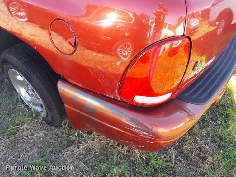 image for item L2717 1999 Dodge Durango SUV