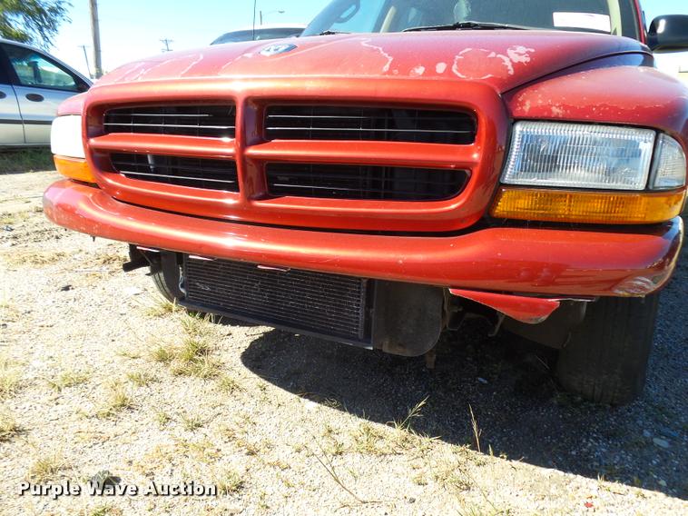 image for item L2717 1999 Dodge Durango SUV