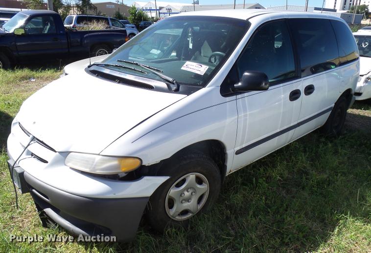 image for item L2718 1999 Dodge Caravan van