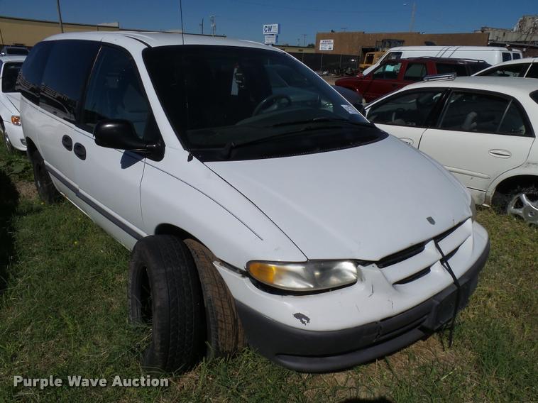 image for item L2718 1999 Dodge Caravan van