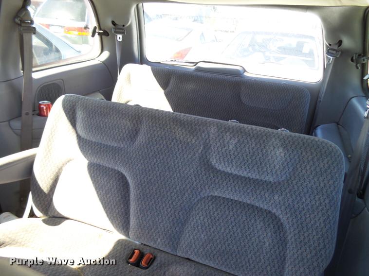 image for item L2718 1999 Dodge Caravan van