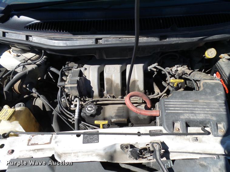 image for item L2718 1999 Dodge Caravan van