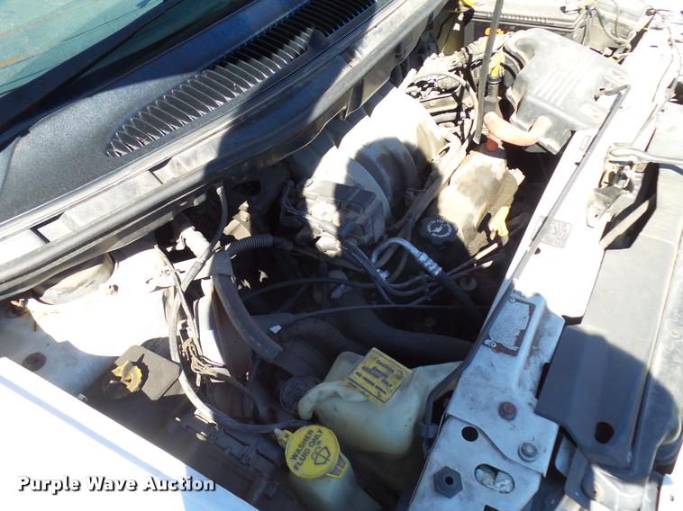 image for item L2718 1999 Dodge Caravan van