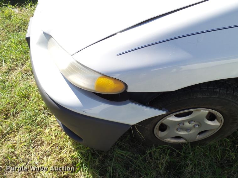 image for item L2718 1999 Dodge Caravan van