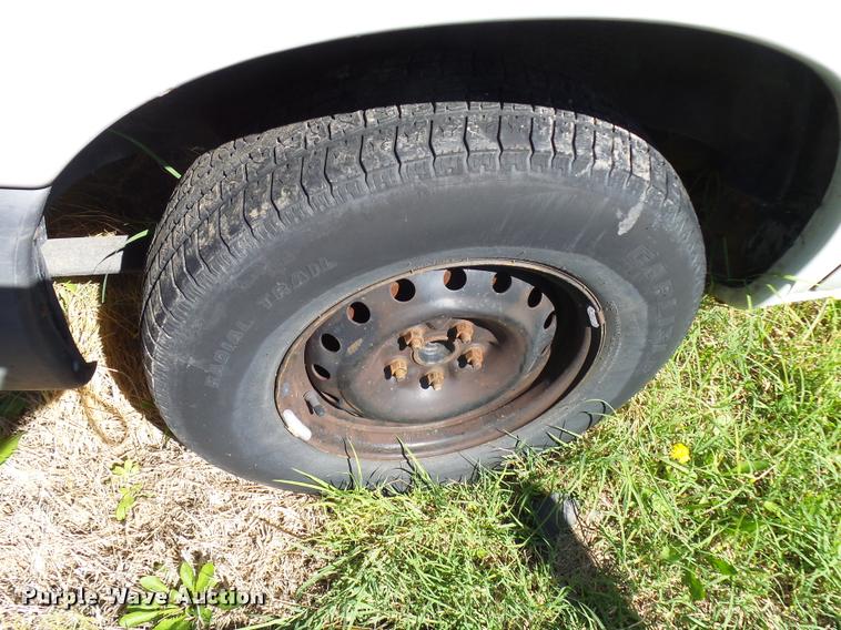 image for item L2718 1999 Dodge Caravan van