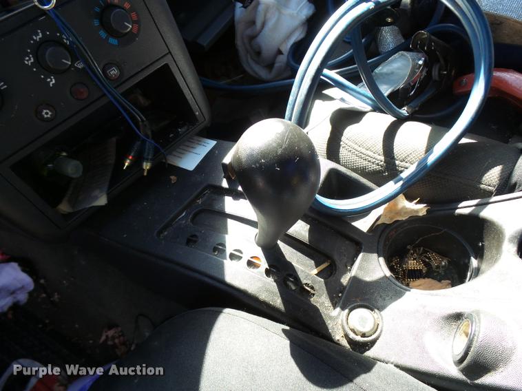 image for item L2719 2005 Pontiac Grand Prix