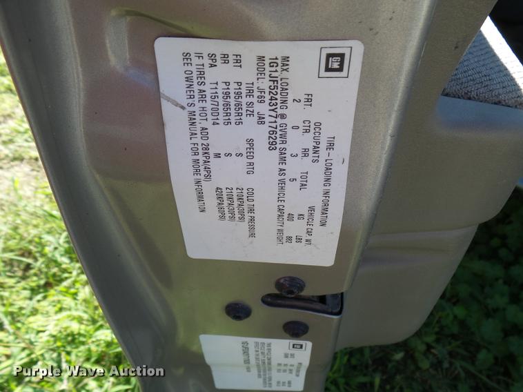 image for item L2720 2000 Chevrolet Cavalier