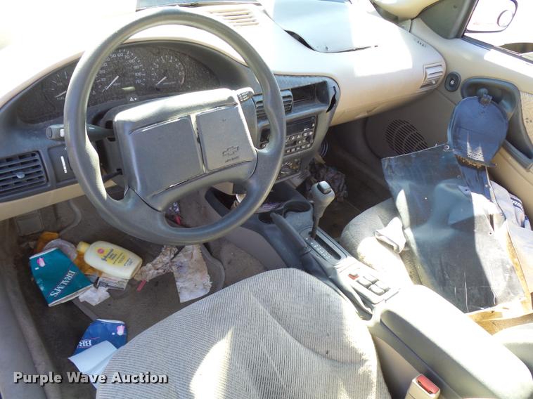 image for item L2720 2000 Chevrolet Cavalier