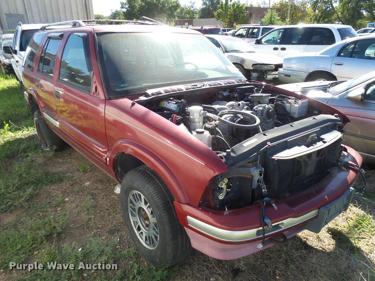 image for item L2722 1995 GMC Jimmy SUV