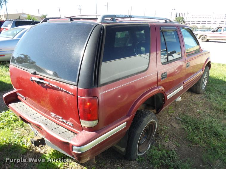 image for item L2722 1995 GMC Jimmy SUV