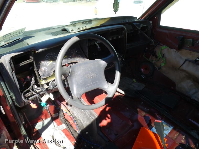 image for item L2722 1995 GMC Jimmy SUV