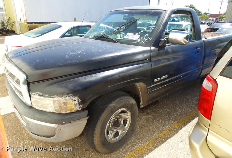 image for item L2723 1996 Dodge Ram 1500 pickup truck