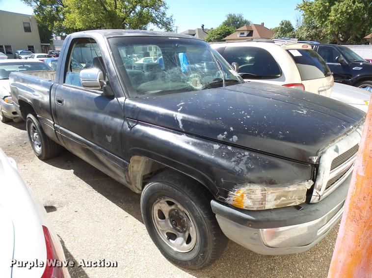 image for item L2723 1996 Dodge Ram 1500 pickup truck