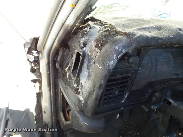 image for item L2723 1996 Dodge Ram 1500 pickup truck