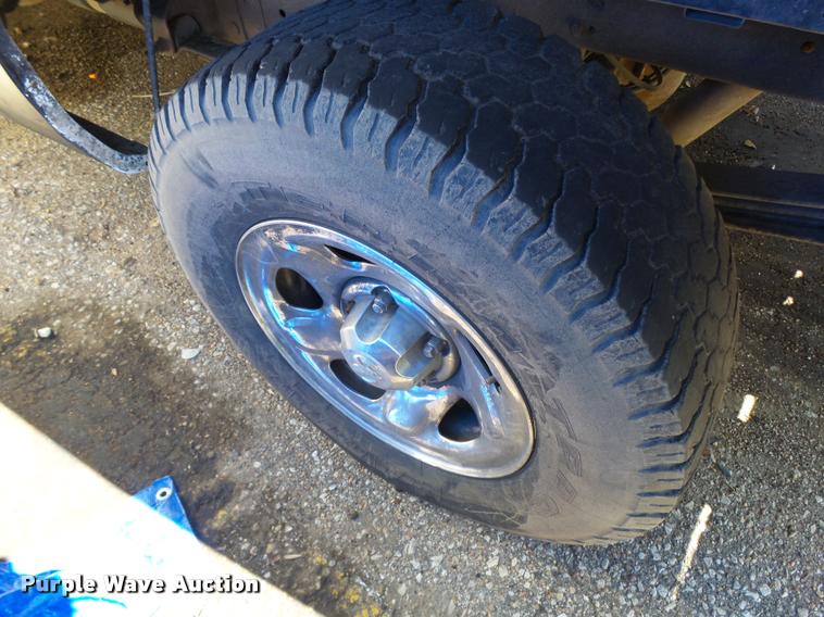 image for item L2723 1996 Dodge Ram 1500 pickup truck