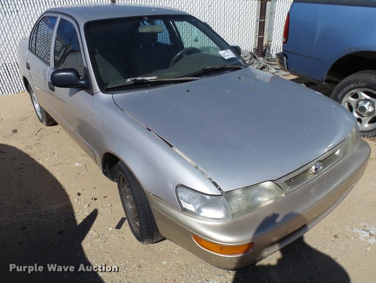 image for item L2729 1996 Toyota Corolla