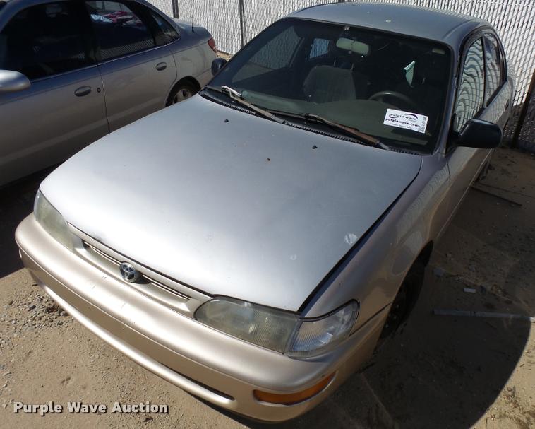 image for item L2729 1996 Toyota Corolla