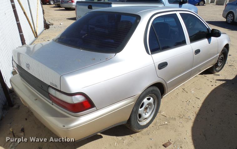 image for item L2729 1996 Toyota Corolla