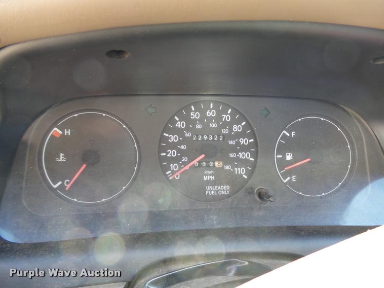 image for item L2729 1996 Toyota Corolla