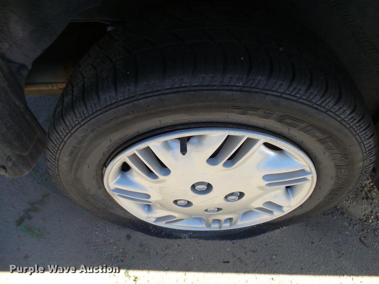 image for item L2730 1996 Saturn SL SL1