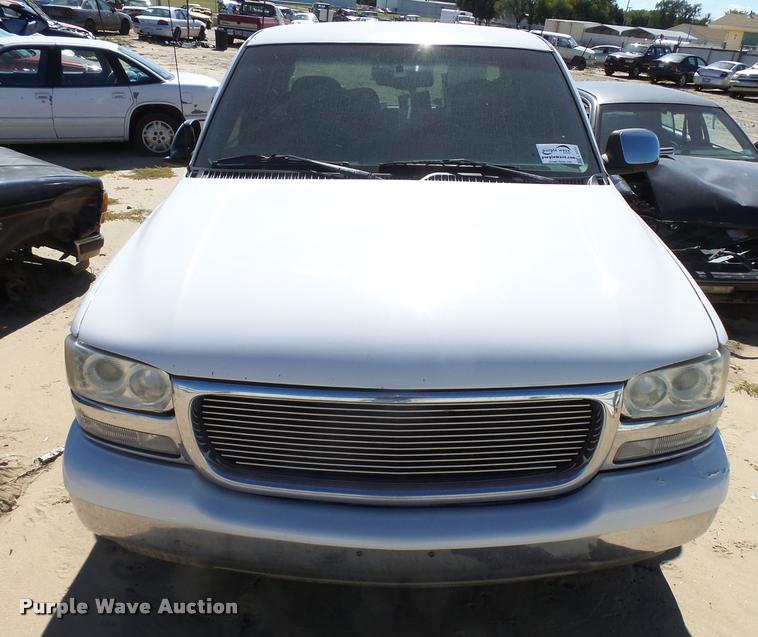 image for item L2731 1999 GMC Sierra 1500 Ext. Cab pickup truck