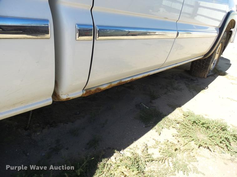 image for item L2731 1999 GMC Sierra 1500 Ext. Cab pickup truck