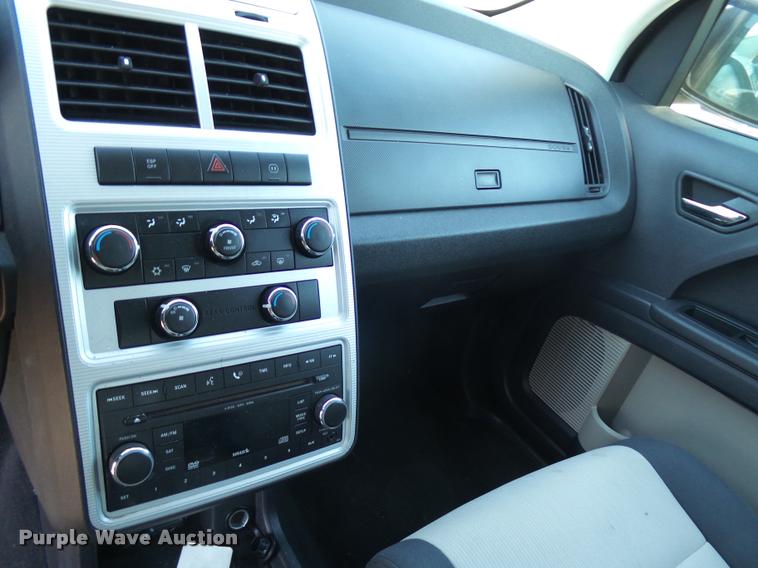 image for item L2732 2009 Dodge Journey SUV