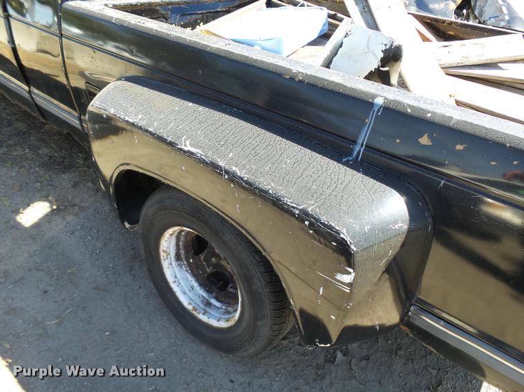 image for item L2734 1985 Chevrolet S10 pickup truck