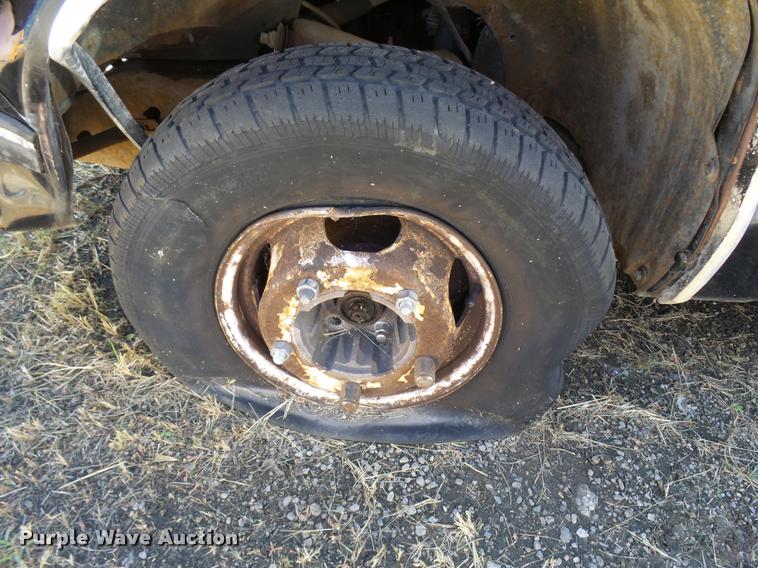 image for item L2734 1985 Chevrolet S10 pickup truck