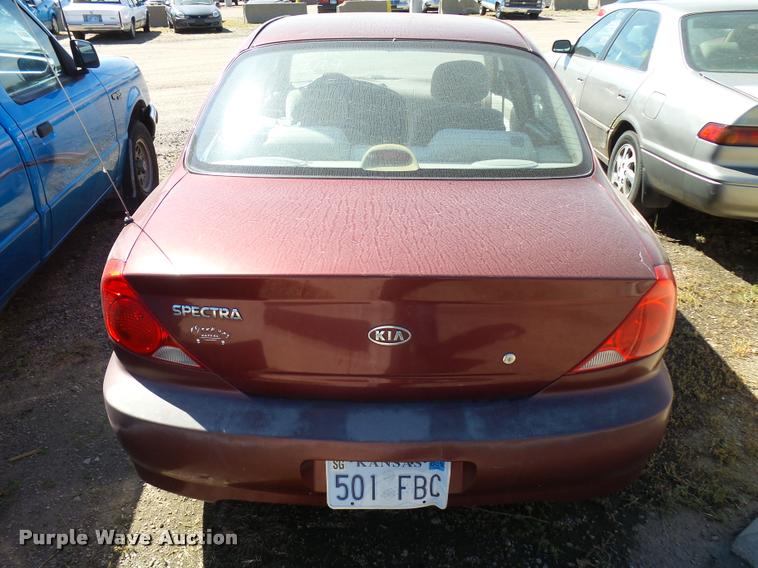 image for item L2736 2002 Kia Spectra