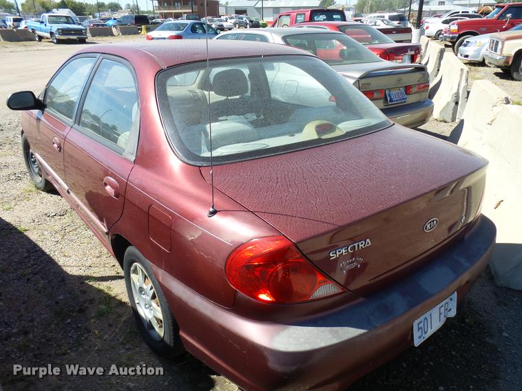 image for item L2736 2002 Kia Spectra