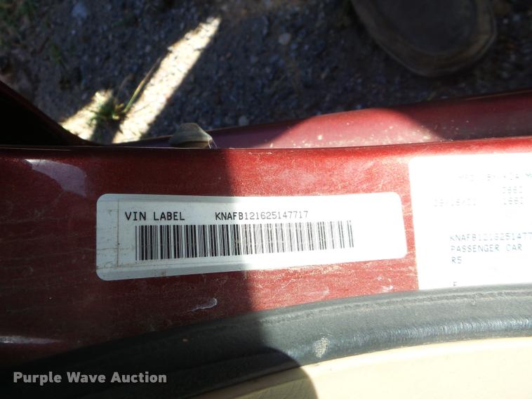 image for item L2736 2002 Kia Spectra