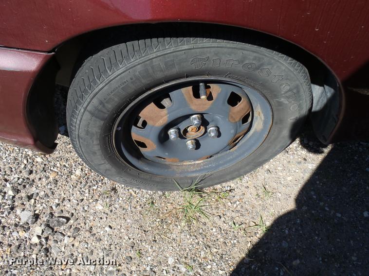 image for item L2736 2002 Kia Spectra